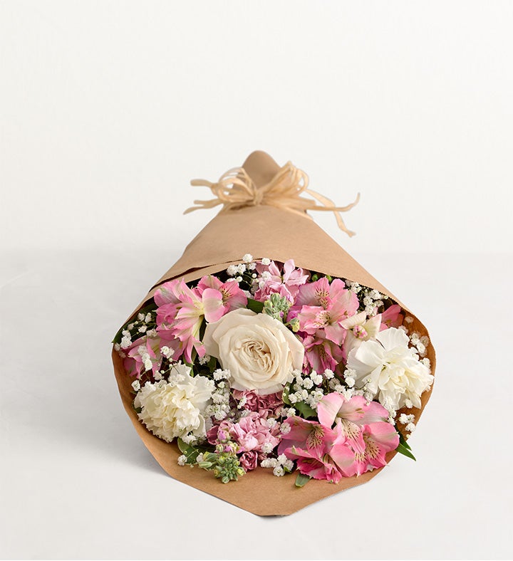 _small__bouquet_only573416100000.jpg_1759001684261.jpg